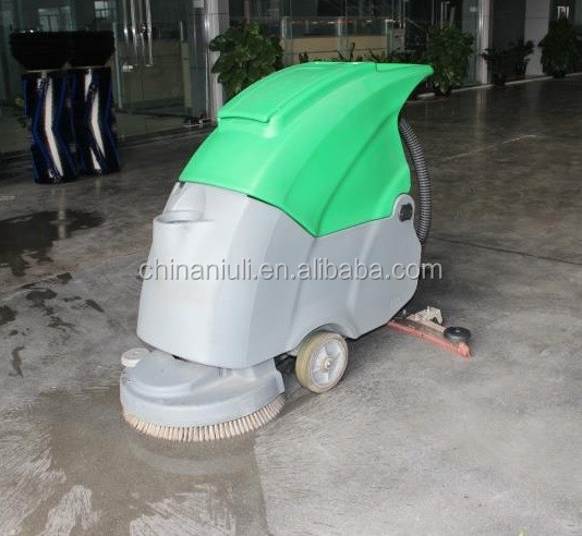 Machine de nettoyage de sol à brosse unique de type câble