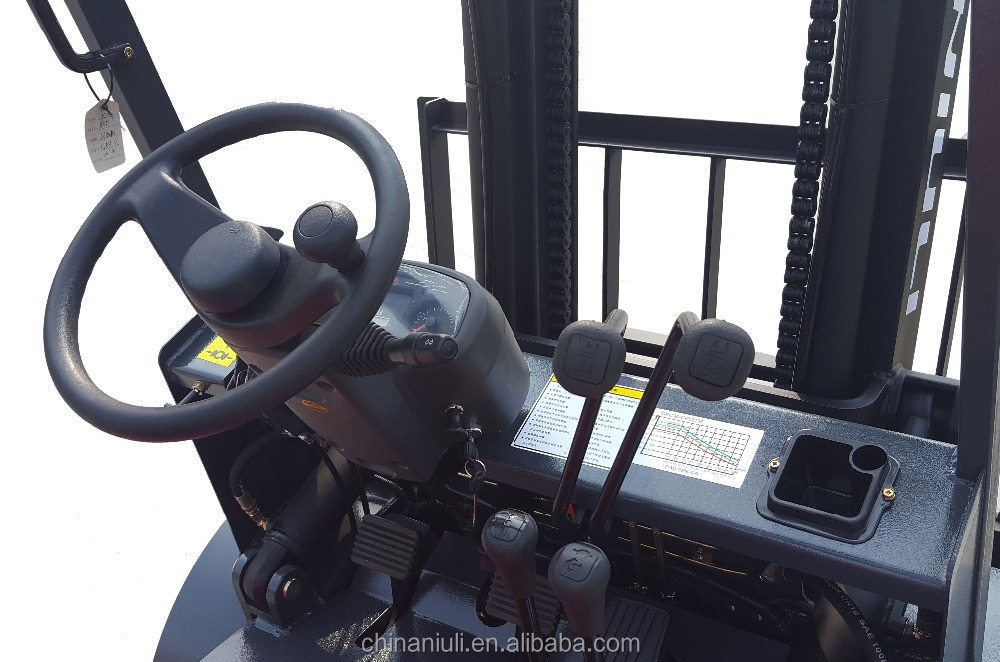 Chariot élévateur à fourche à moteur diesel Isuzu NIULI 3000kg avec CE